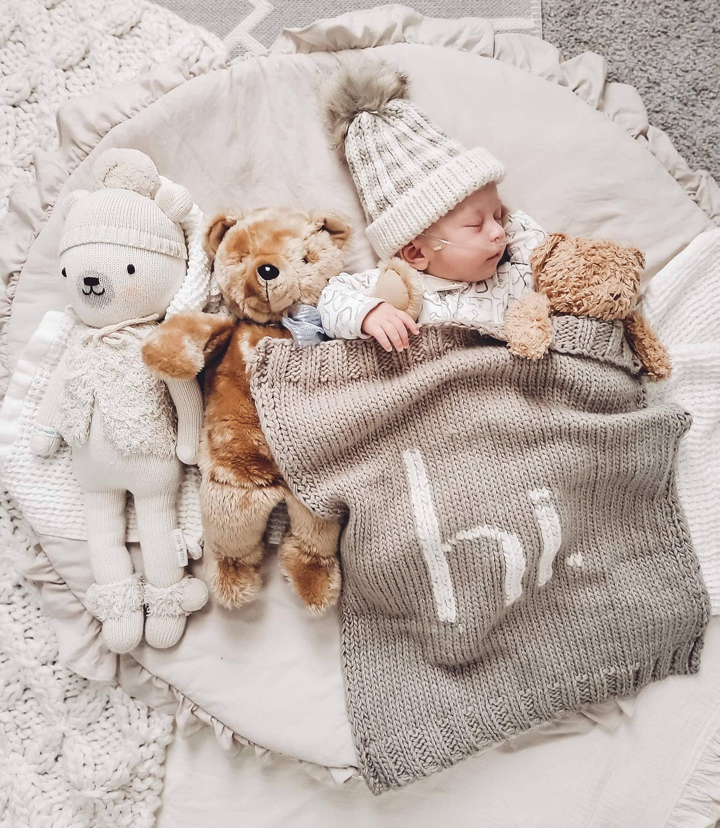 Hi. Hand Knit Baby Blanket and Hat