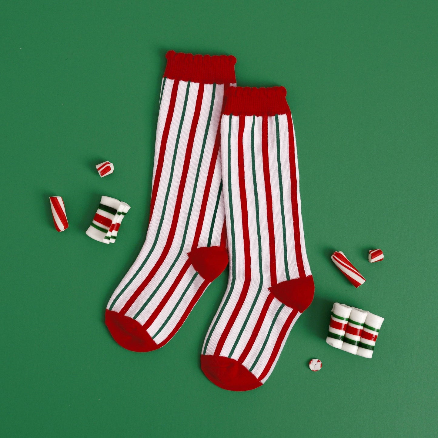 Candy Cane Striped Scalloped Knee High Socks: 4-6 YEARS