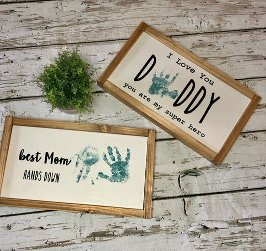 DIY Mom And Dad Sign
