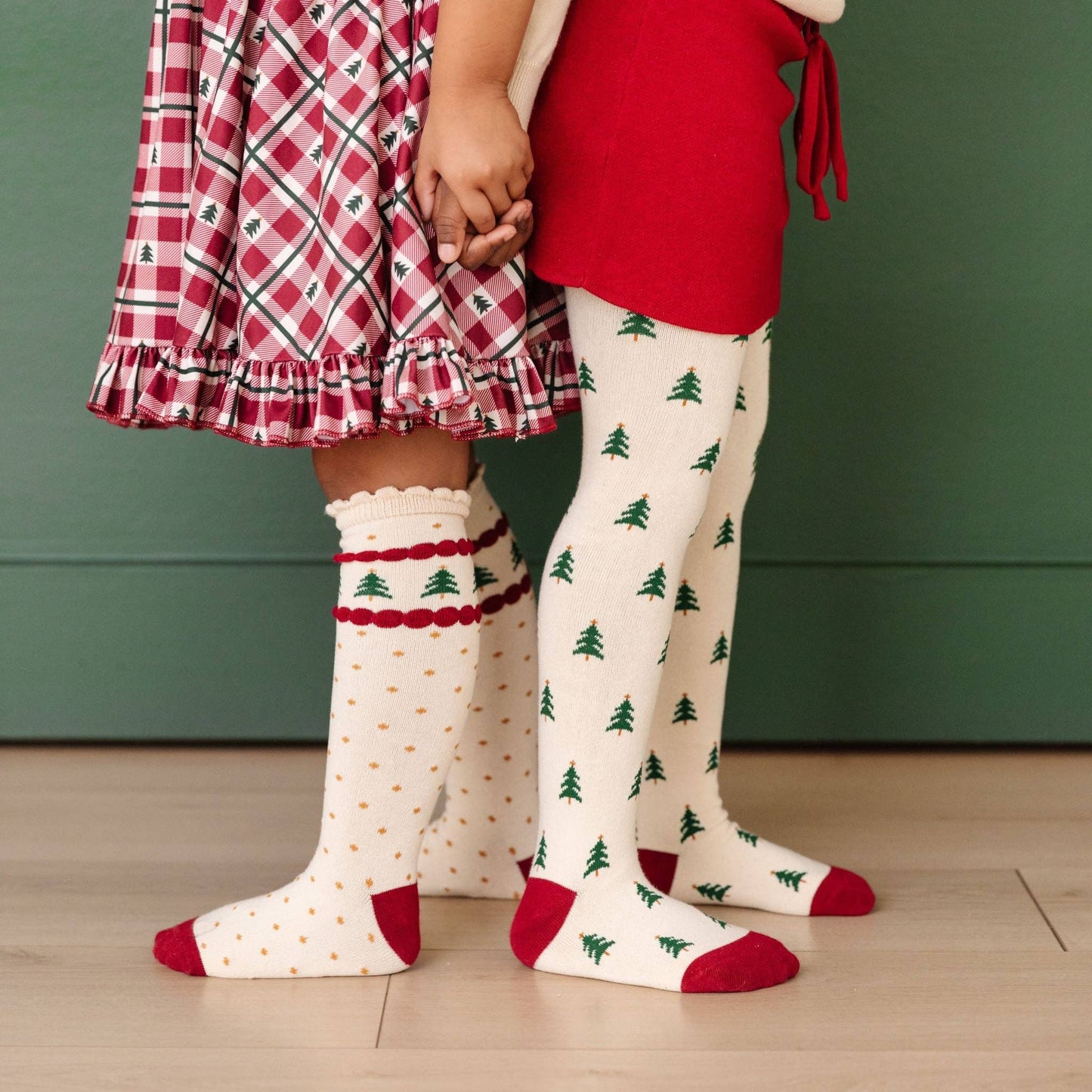 Tree Farm Scalloped Knee High Socks: 0-6 MONTHS