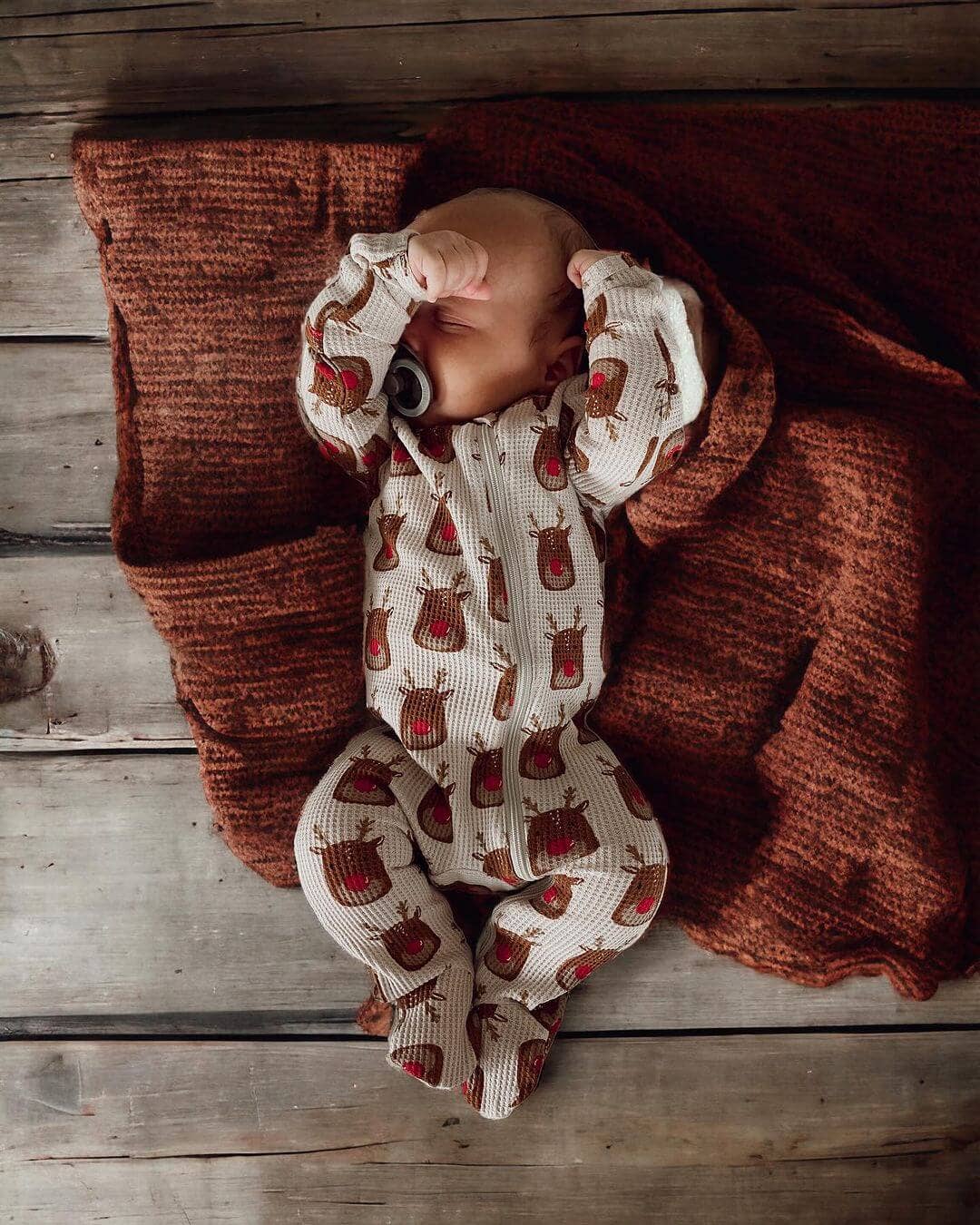 Organic Waffle Basic Zip Footie Reindeer